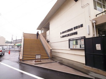 調布市立図書館　国領分館の画像1