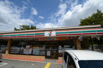 セブンイレブン宝塚小浜２丁目の画像3