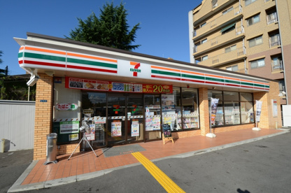セブンイレブン宝塚南口２丁目の画像1