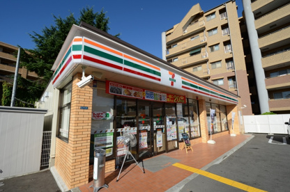 セブンイレブン宝塚南口２丁目の画像3