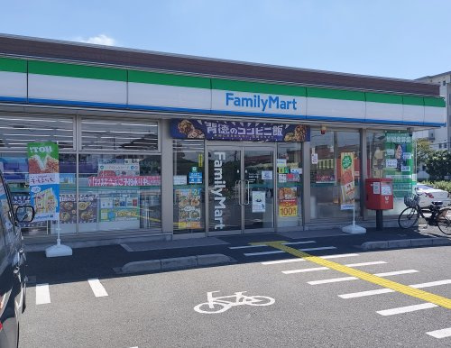 ファミリーマート 鴻巣富士見店