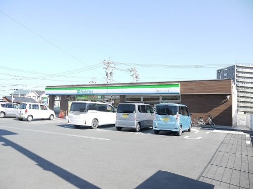 ファミリーマート津ヨットハーバー店