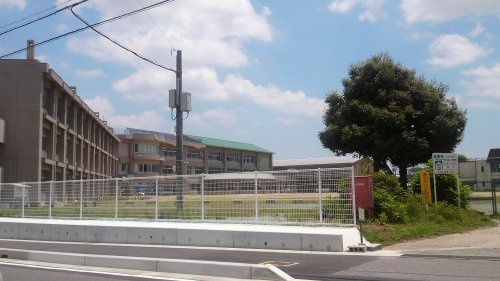 大里小学校