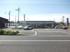 ファミリーマート 富田林小金台店