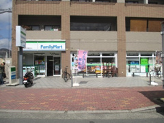 ファミリーマート JR太秦駅前店