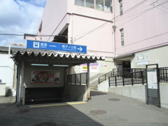 京福帷子ノ辻駅