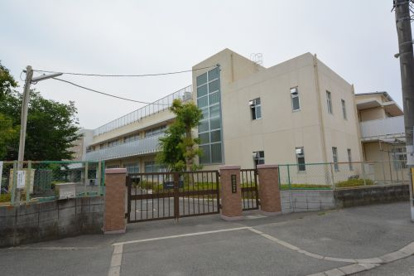 豊中市立第五中学校の画像1