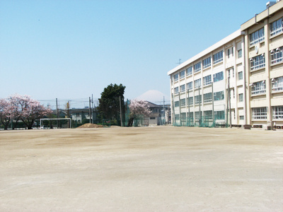 茅ヶ崎市立鶴嶺中学校