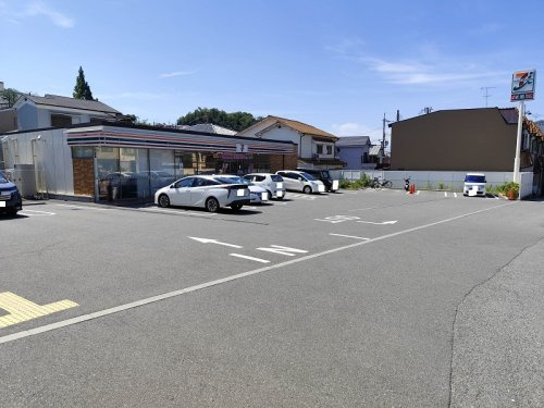 セブンイレブン 高槻安岡寺１丁目店