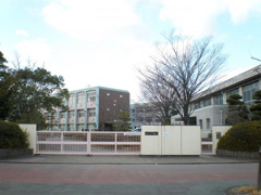 桃ケ丘小学校