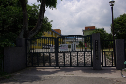 川西市立川西北小学校の画像1