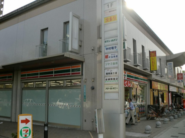 セブンイレブン西宮六湛寺町店の画像5