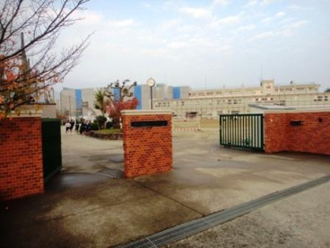 川西市立緑台中学校の画像1