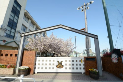神戸市立六甲小学校の画像2