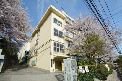 神戸市立長峰中学校の画像1