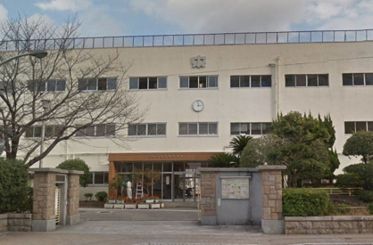 幟町中学校の画像1
