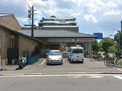 セブンイレブン 京都神宮丸太町店