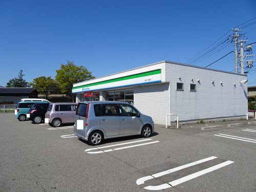 ファミリーマート 富山下坂倉店