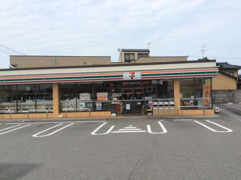 セブンイレブン 富山下冨居店