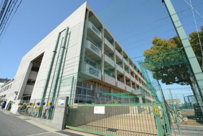 神戸市立鷹匠中学校の画像2