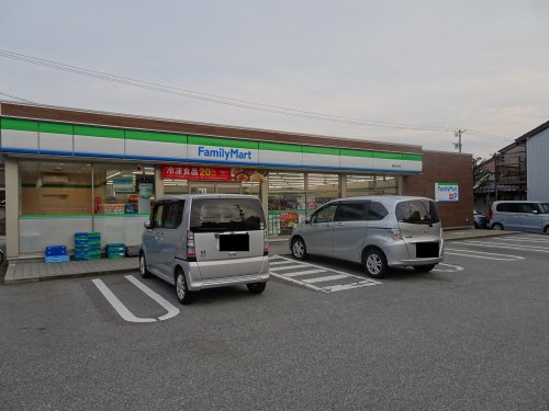 ファミリーマート 高岡大坪店