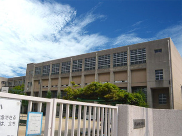 尼崎市立　武庫の里小学校の画像1