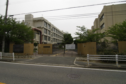 尼崎市立　立花中学校の画像2