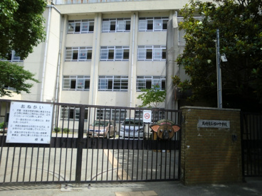 尼崎市立　塚口中学校の画像3