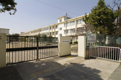 尼崎市立　武庫中学校の画像1