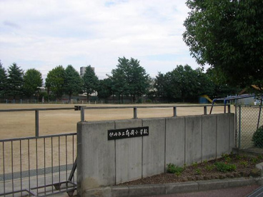 伊丹市立　有岡小学校の画像3
