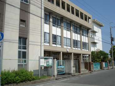 伊丹市立　昆陽里小学校の画像4