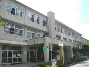 西宮市立　甲東小学校の画像1