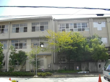 西宮市立　甲東小学校の画像2