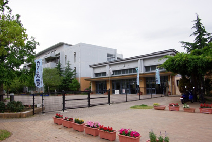 西宮市立西宮浜義務教育学校の画像1