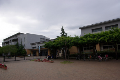 西宮市立西宮浜義務教育学校の画像3