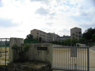 西宮市立　上ヶ原中学校の画像2