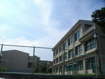 西宮市立　甲陵中学校の画像3