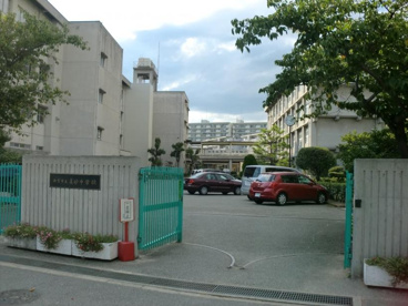 西宮市立　真砂中学校の画像3