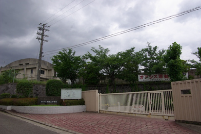 宝塚市立　御殿山中学校の画像3