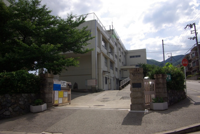 宝塚市立　宝梅中学校の画像4