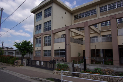 宝塚市立宝塚第一小学校の画像3