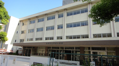 宝塚市立　末成小学校の画像1