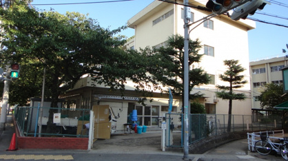 宝塚市立　末成小学校の画像3