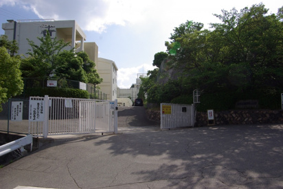 宝塚市立逆瀬台小学校の画像5