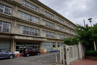 宝塚市立　中山五月台小学校の画像1