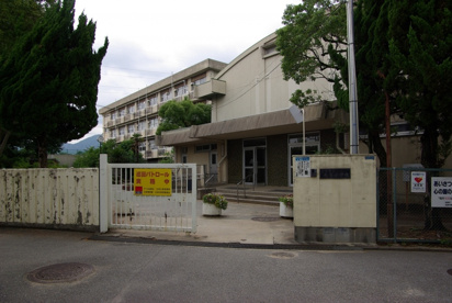 宝塚市立　売布小学校の画像1