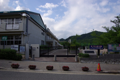 宝塚市立　山手台小学校の画像5