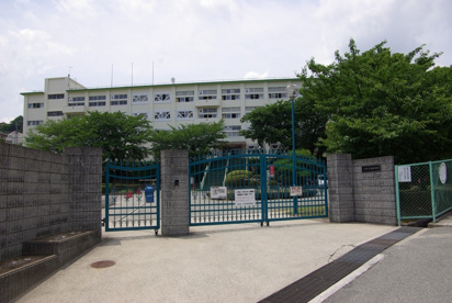 川西市立　川西中学校の画像5