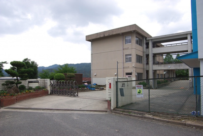 川西市立　多田中学校の画像5