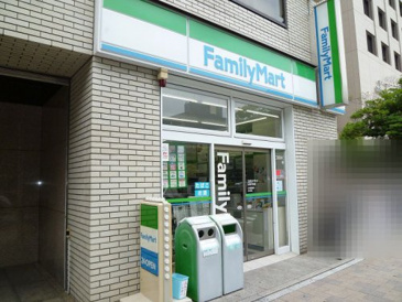 ファミリーマート 広島中町店